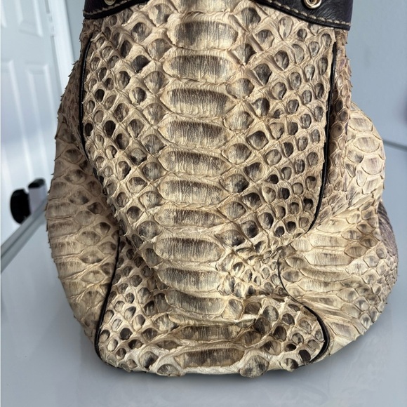 GUCCI PYTHON PURSE - Picture 4 of 16
